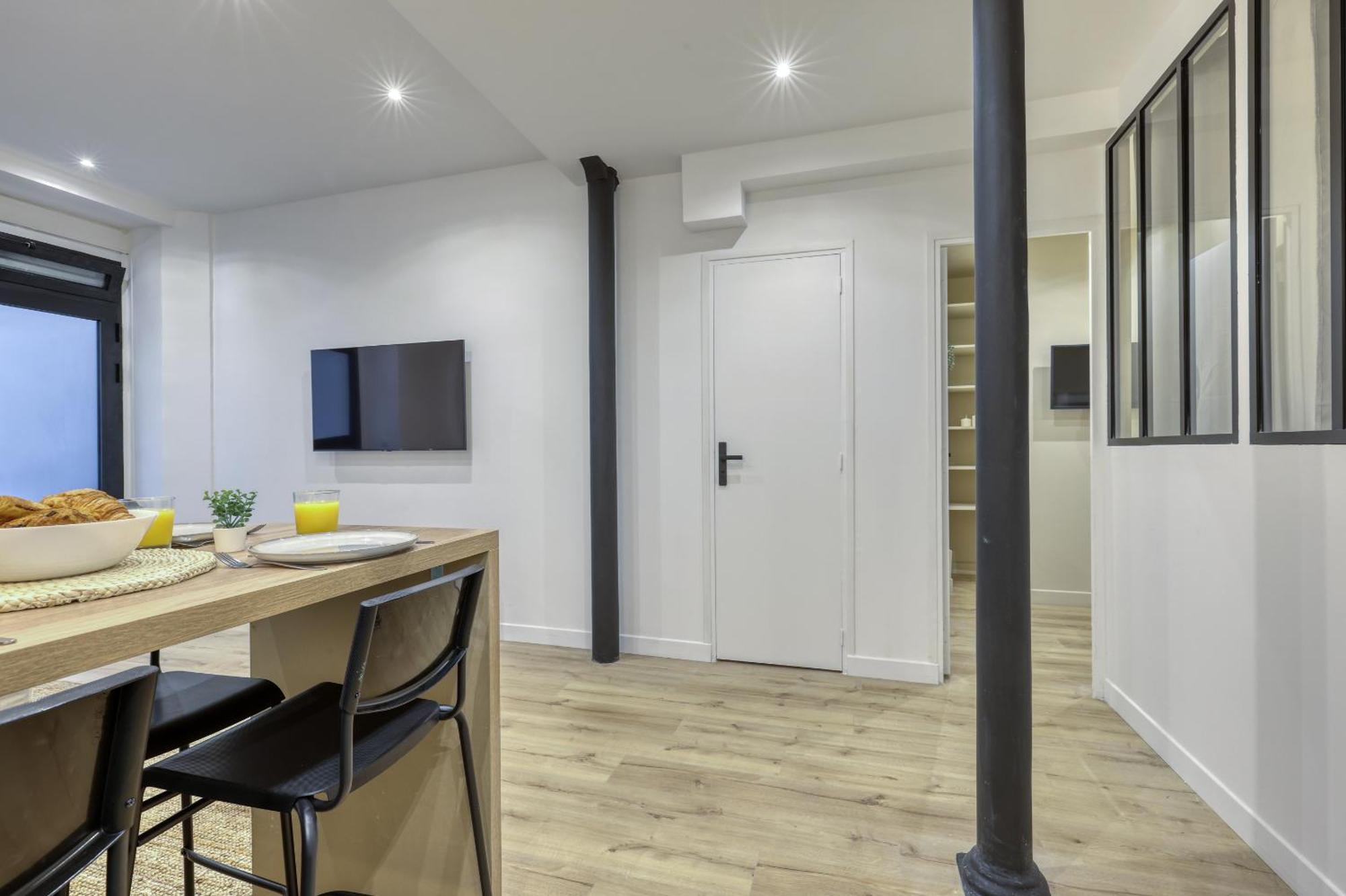 And New 2 Bedrooms Flat - Heart Of 02 Appartamento