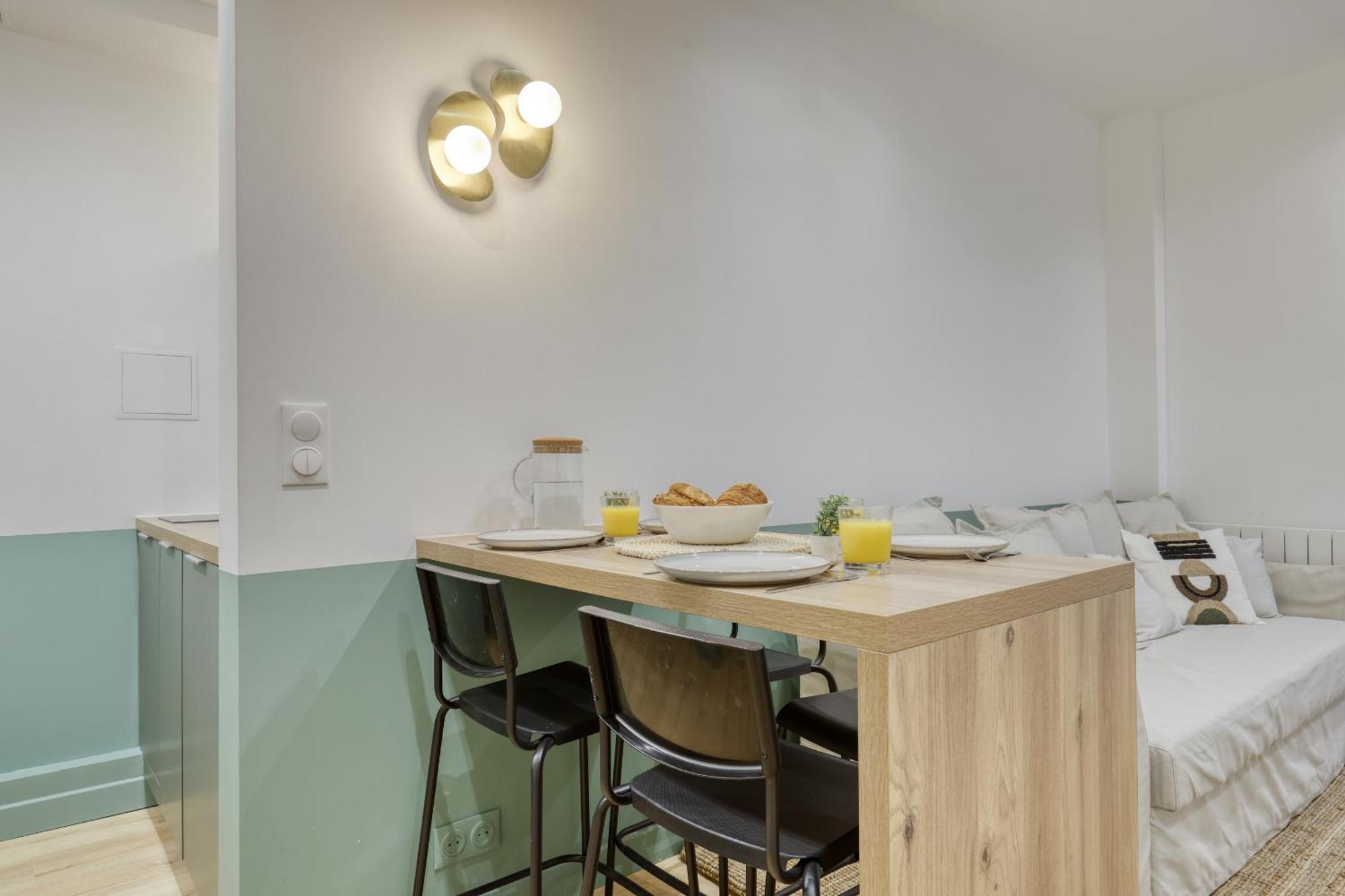 Appartamento And New 2 Bedrooms Flat - Heart Of 02 Parigi